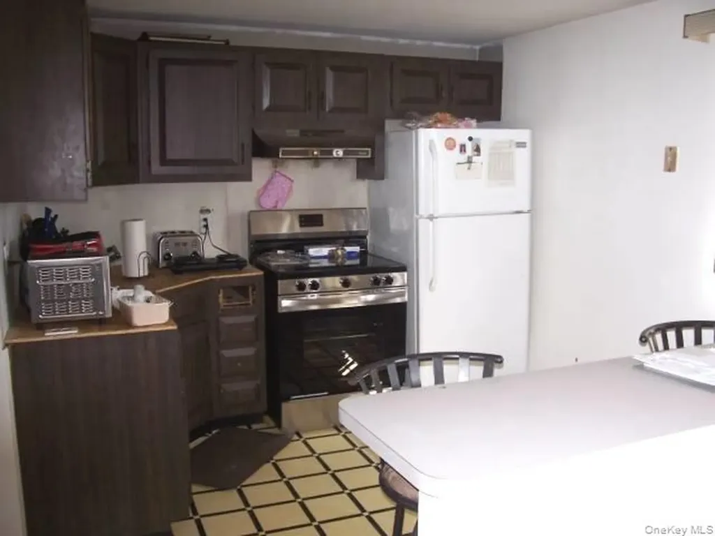 1053 Lorraine Drive Franklin Square NY 11010