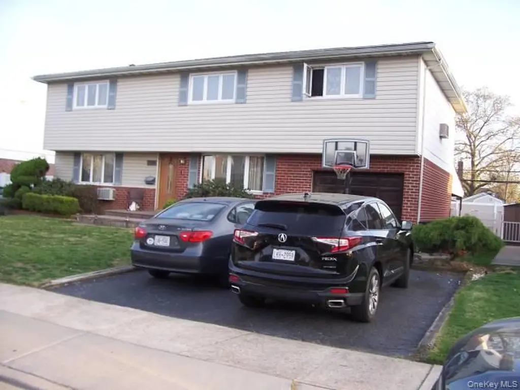 1053 Lorraine Drive Franklin Square NY 11010