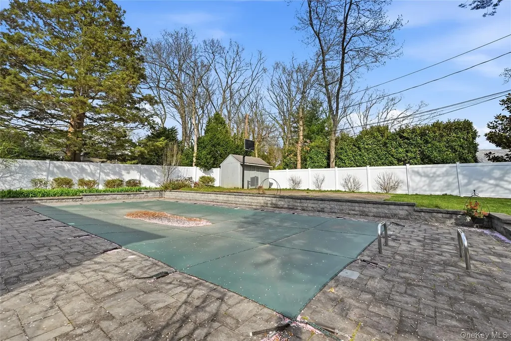 3 Shawmont Lane Stony Brook NY 11790