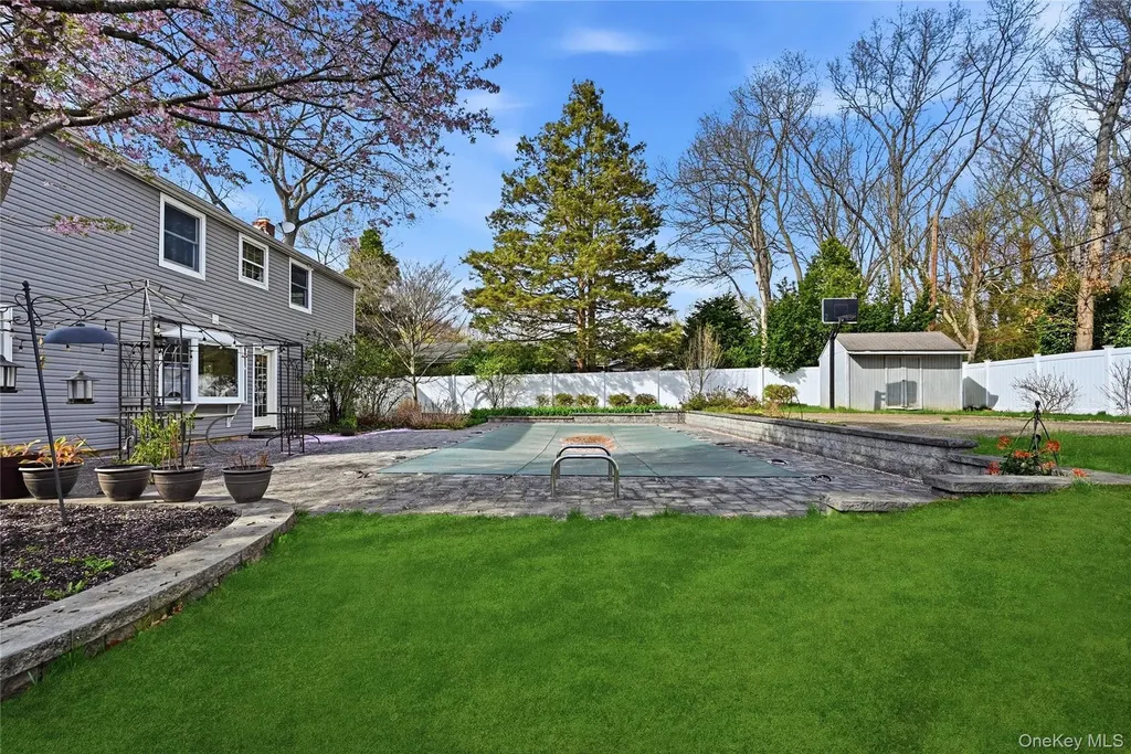 3 Shawmont Lane Stony Brook NY 11790