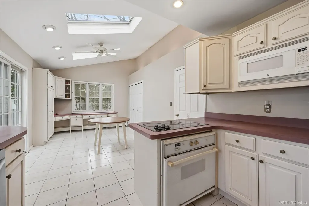 3 Shawmont Lane Stony Brook NY 11790