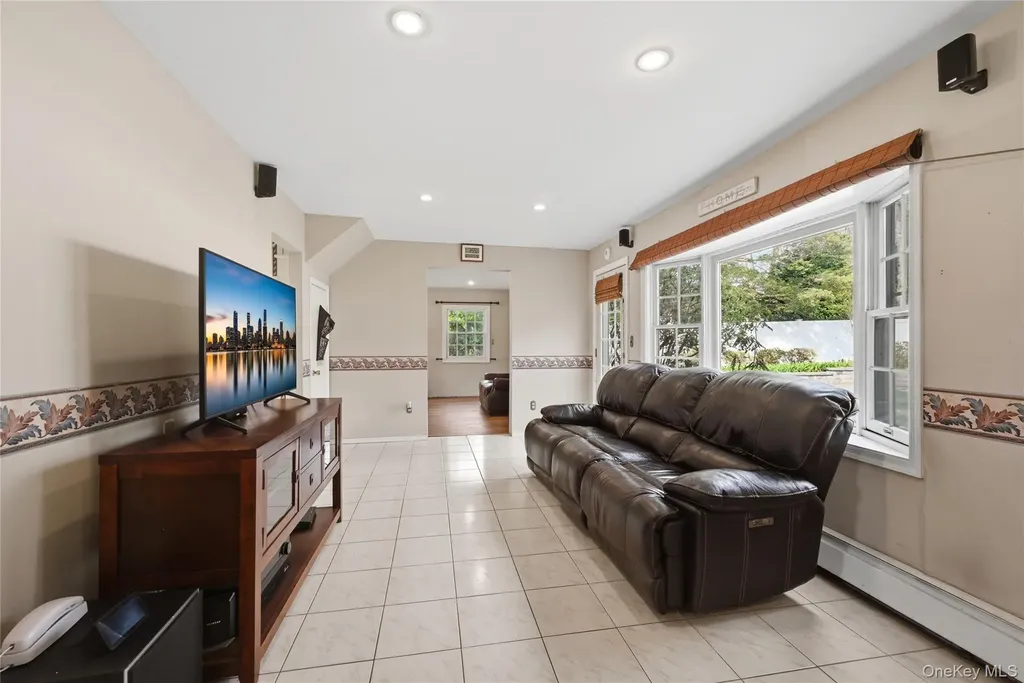3 Shawmont Lane Stony Brook NY 11790