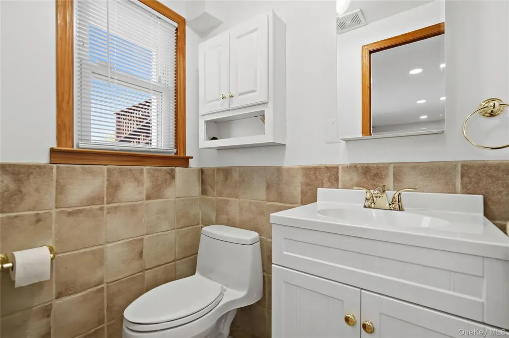 10 Valleyview Road Elmsford NY 10523