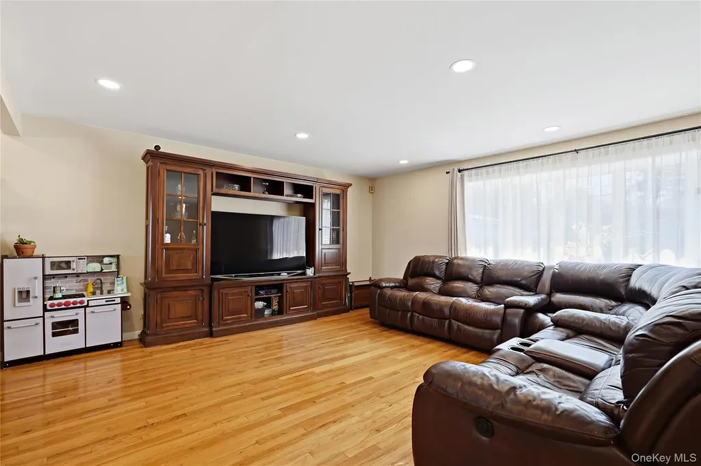 10 Valleyview Road Elmsford NY 10523