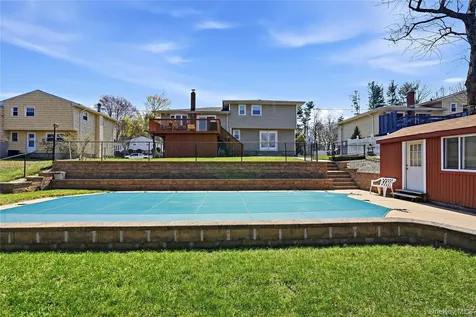 10 Valleyview Road Elmsford NY 10523