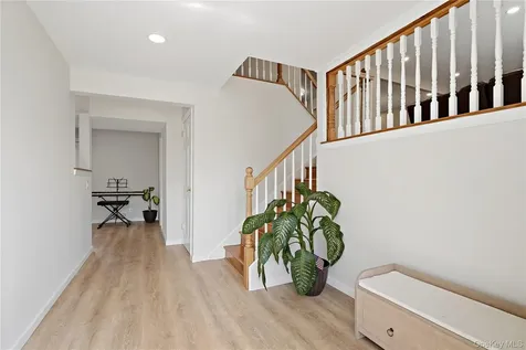 10 Valleyview Road Elmsford NY 10523