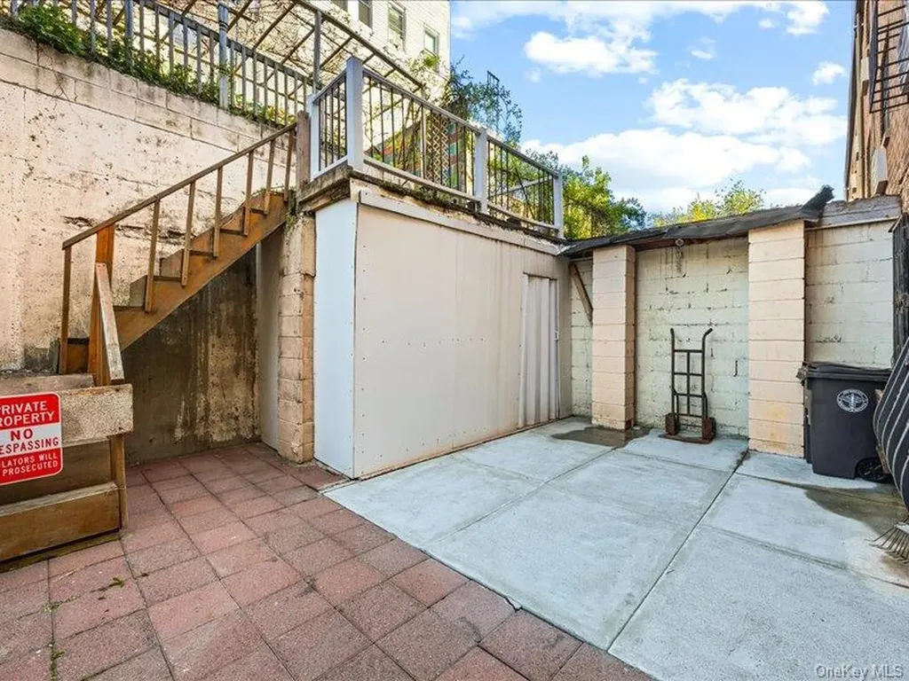 2058 Washington Avenue Bronx NY 10457