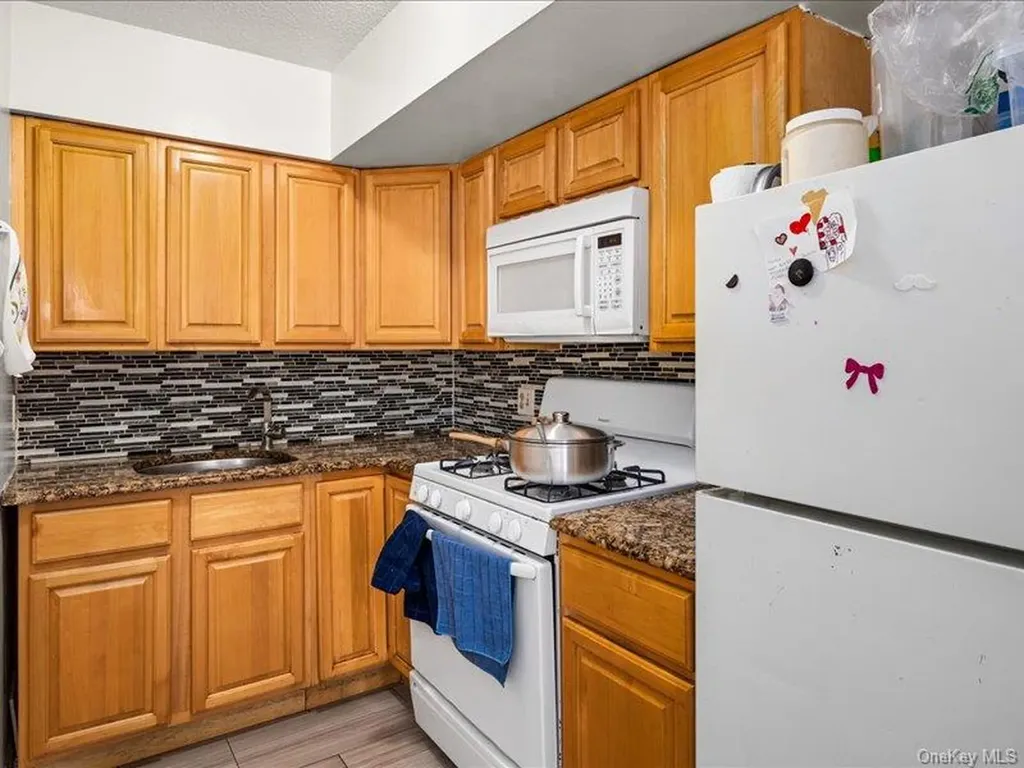 2058 Washington Avenue Bronx NY 10457