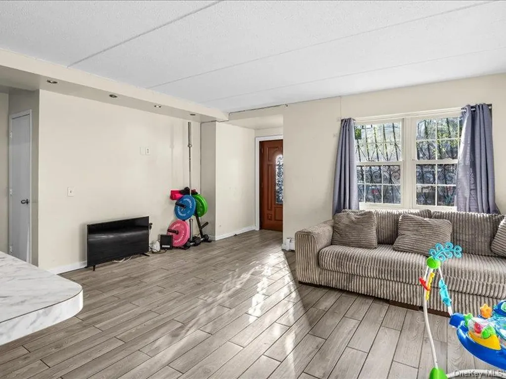 2058 Washington Avenue Bronx NY 10457