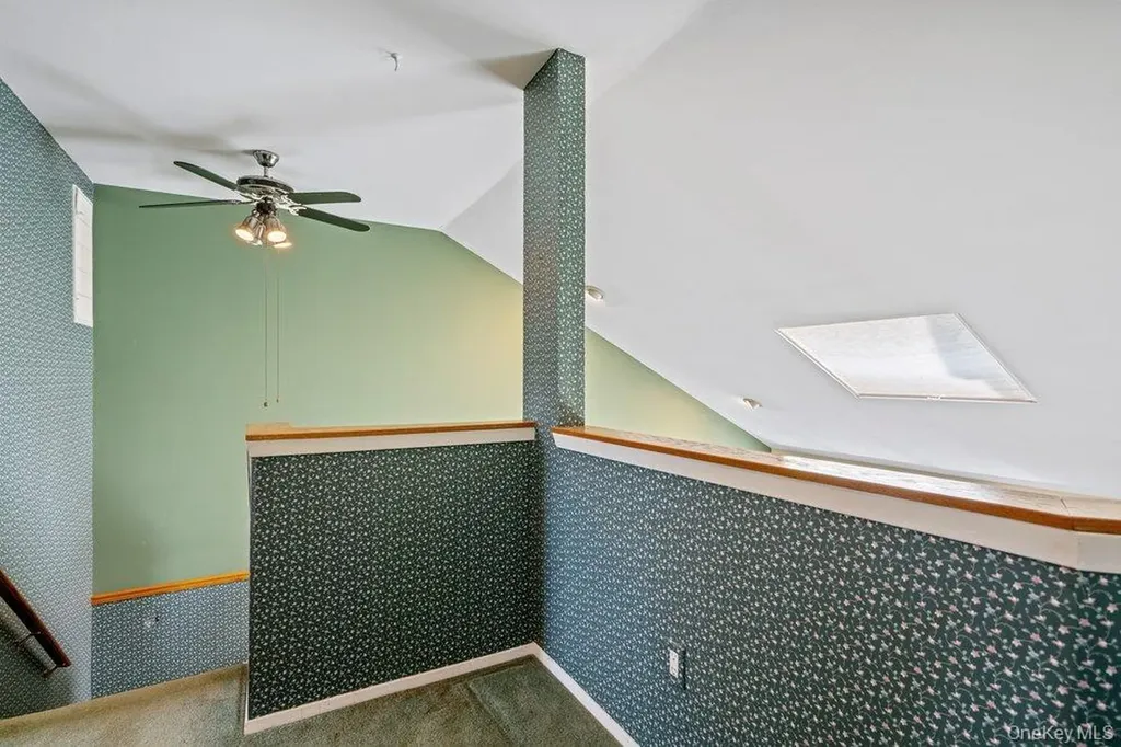 62 Mystic Circle Bay Shore NY 11706