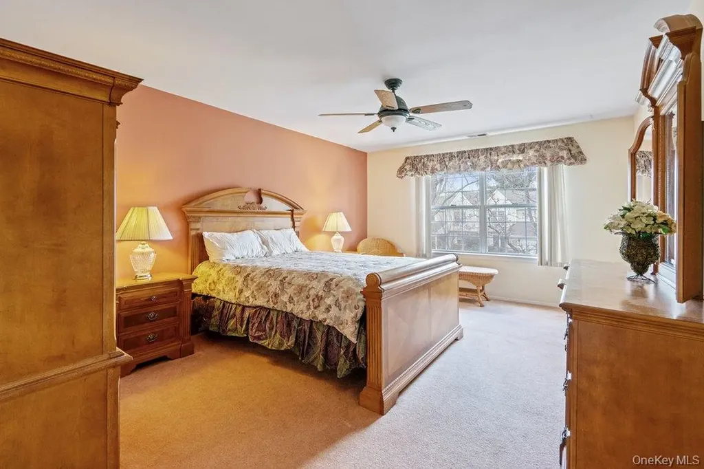 62 Mystic Circle Bay Shore NY 11706