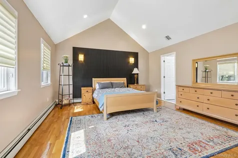 10 Alex Court West Nyack NY 10994