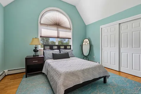 10 Alex Court West Nyack NY 10994