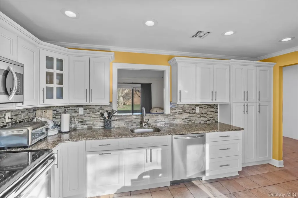 117 Scarlett Drive Commack NY 11725