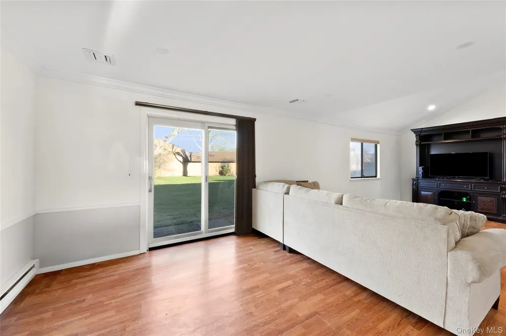 117 Scarlett Drive Commack NY 11725