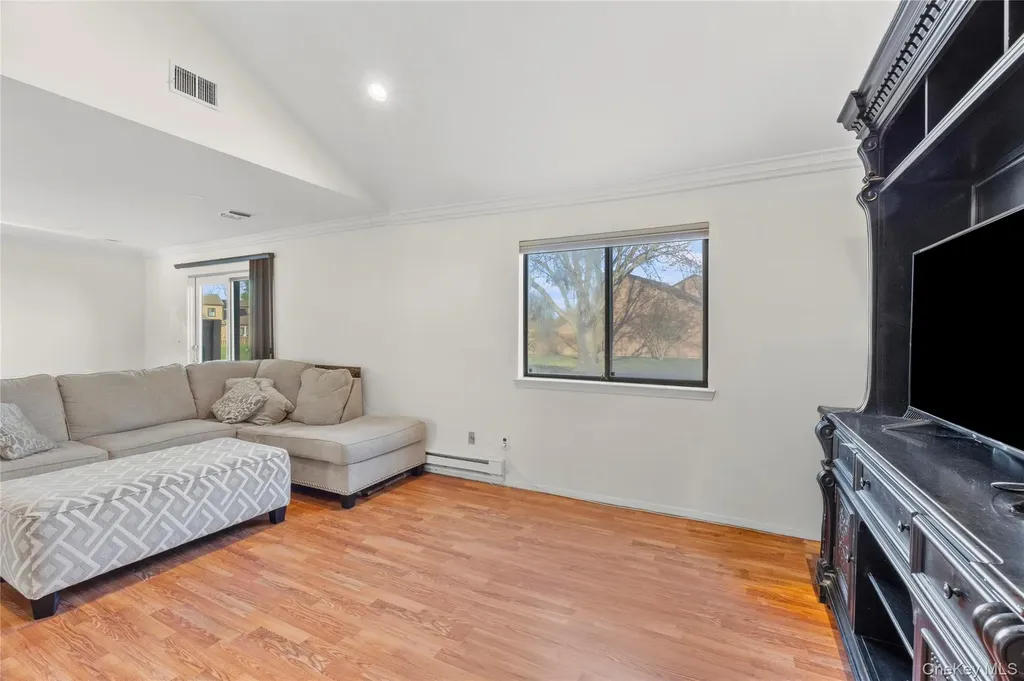 117 Scarlett Drive Commack NY 11725