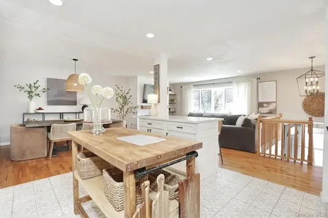 27 Eastlake Drive Thiells NY 10984
