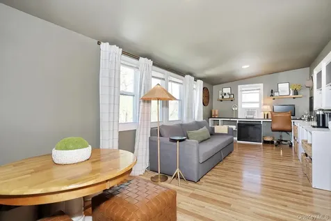 27 Eastlake Drive Thiells NY 10984