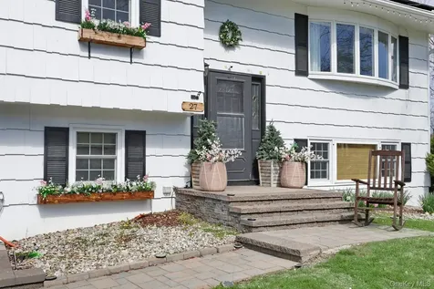 27 Eastlake Drive Thiells NY 10984