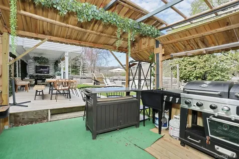 27 Eastlake Drive Thiells NY 10984