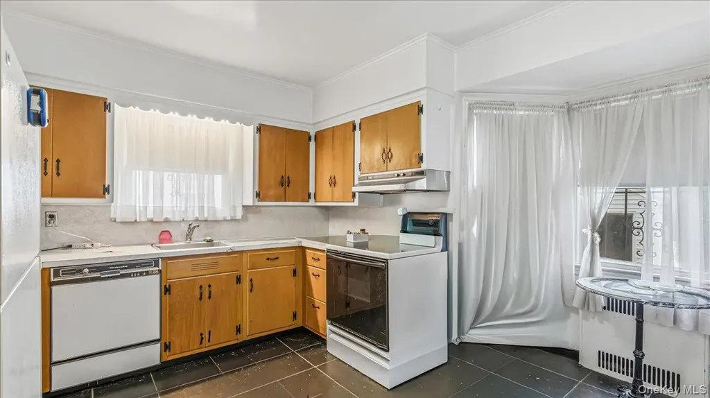 21408 33rd Avenue Bayside NY 11361