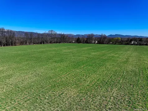 5 Stokes Lane Gardiner NY 12525