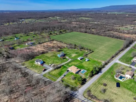 5 Stokes Lane Gardiner NY 12525