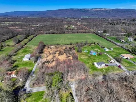 5 Stokes Lane Gardiner NY 12525