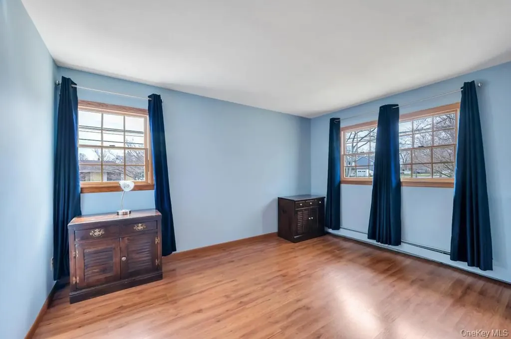 287 6th Avenue Saint James NY 11780