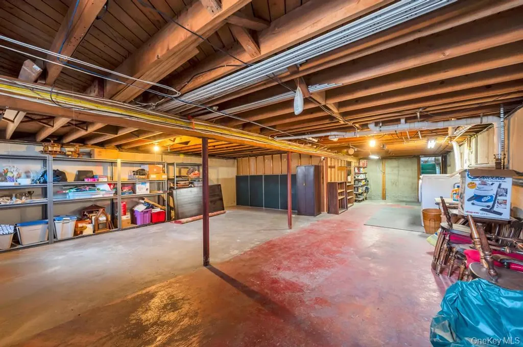 287 6th Avenue Saint James NY 11780