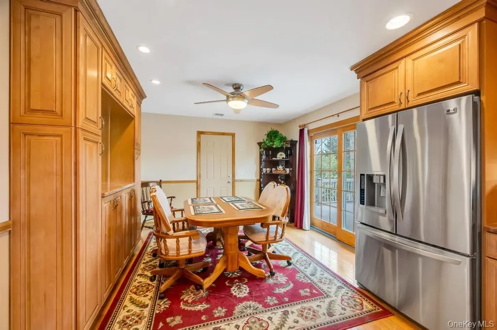 287 6th Avenue Saint James NY 11780