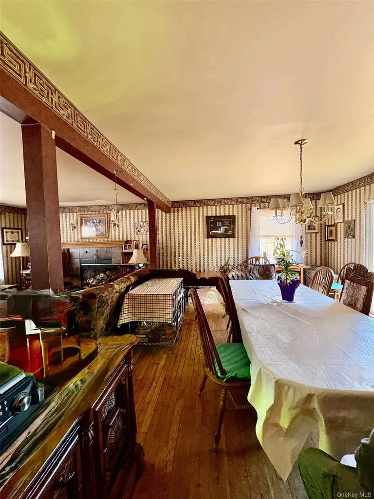 142 King Road Rocky Point NY 11778