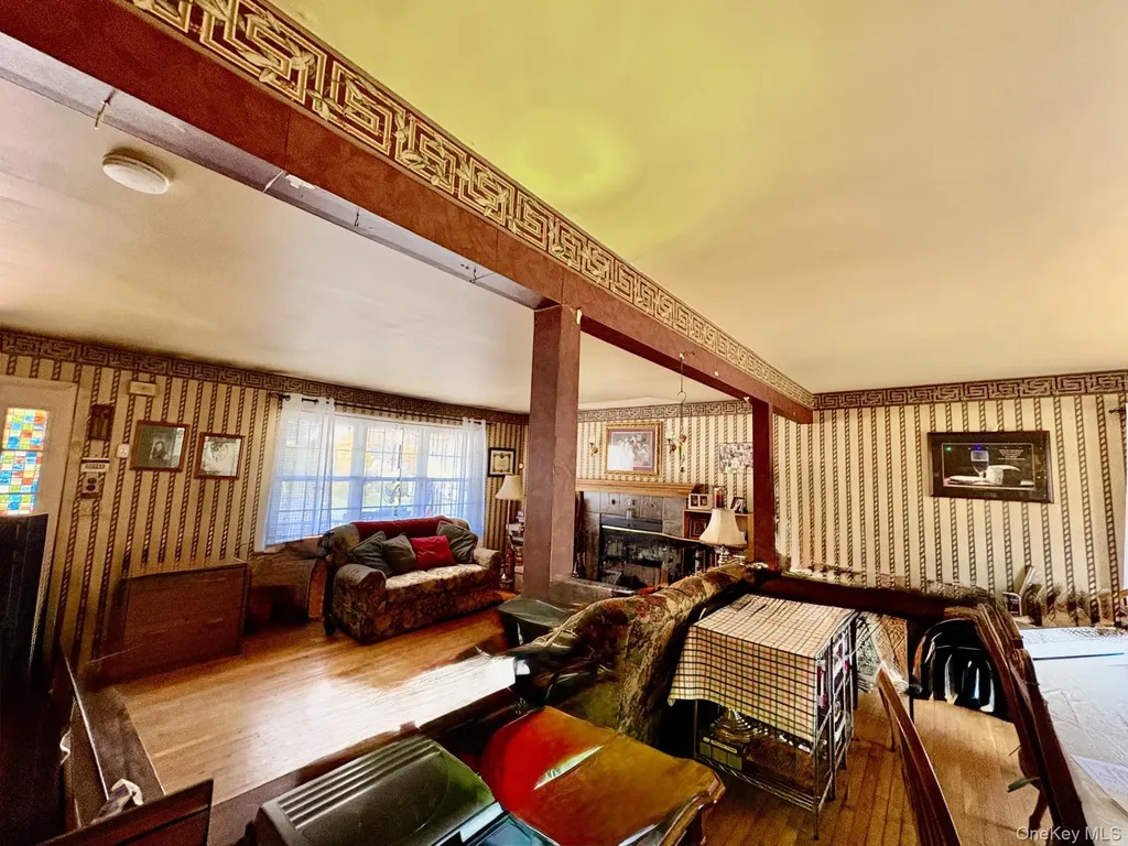 142 King Road Rocky Point NY 11778