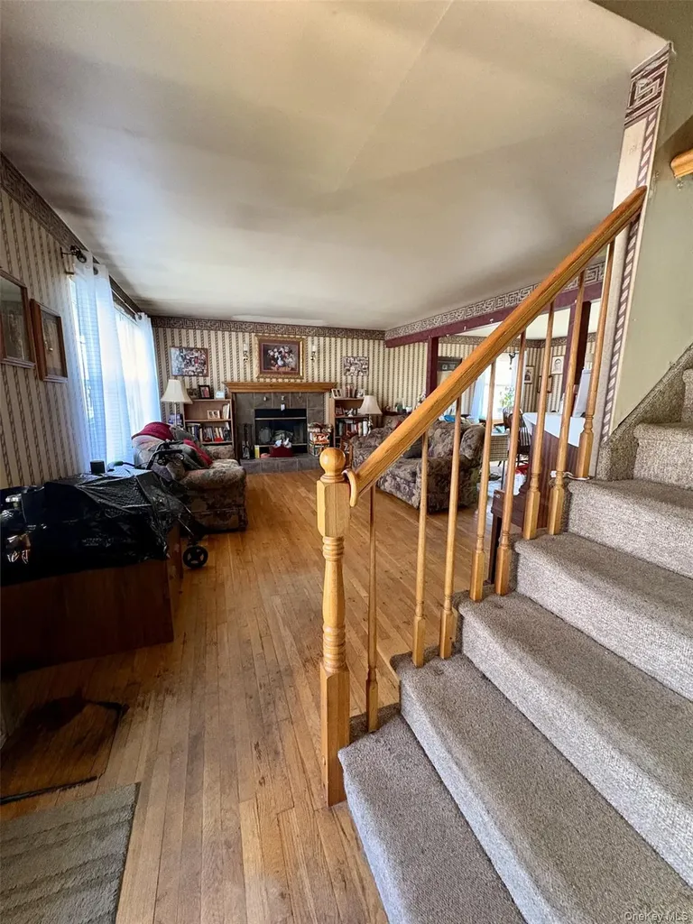 142 King Road Rocky Point NY 11778