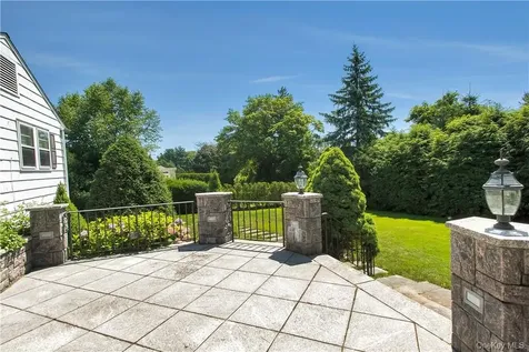 40 Meadow Road Scarsdale NY 10583