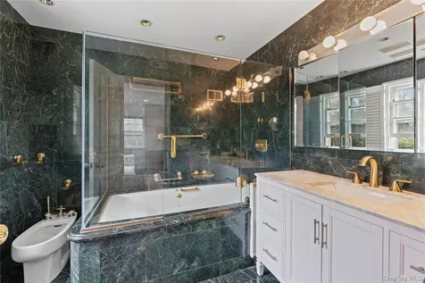 40 Meadow Road Scarsdale NY 10583