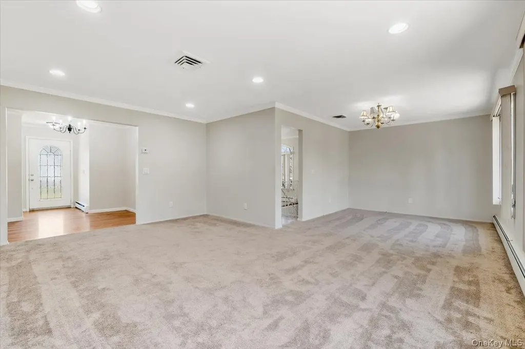 20 Veronica Court Smithtown NY 11787