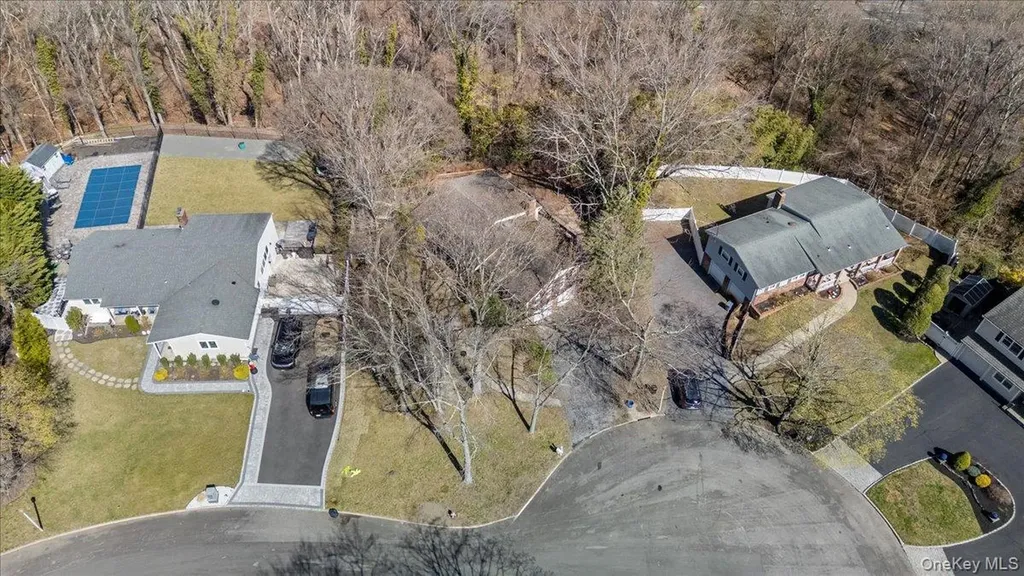 20 Veronica Court Smithtown NY 11787