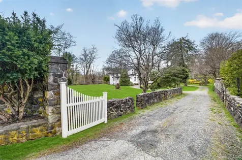 139 Watch Hill Road Cortlandt Manor NY 10567