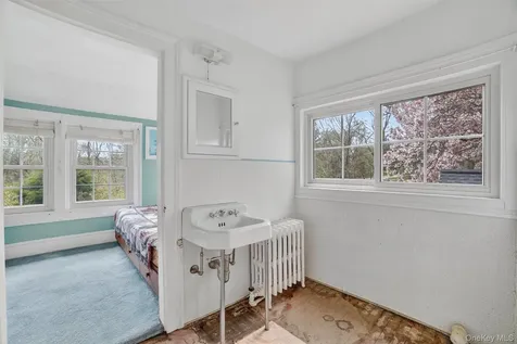 139 Watch Hill Road Cortlandt Manor NY 10567