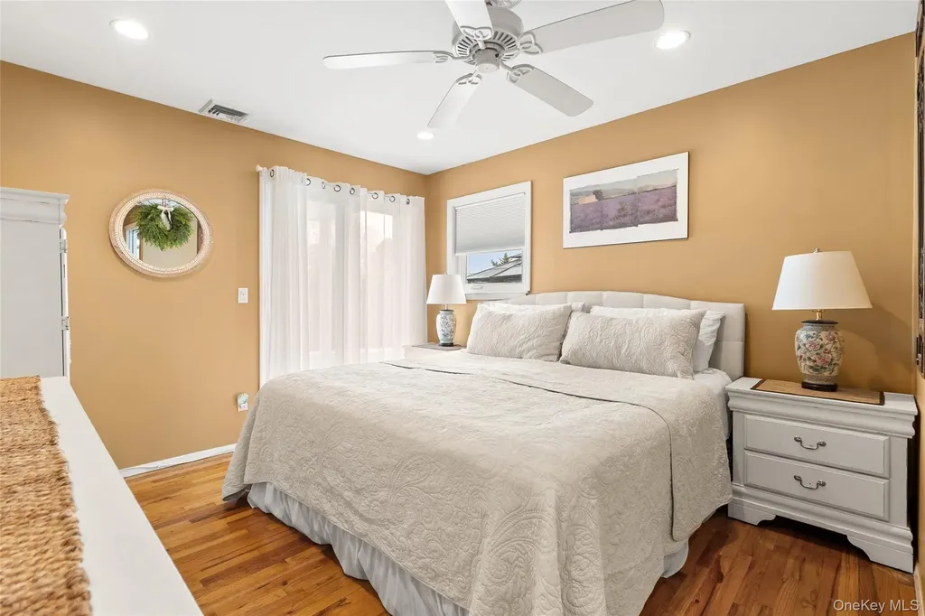10 Denise Drive North Babylon NY 11703