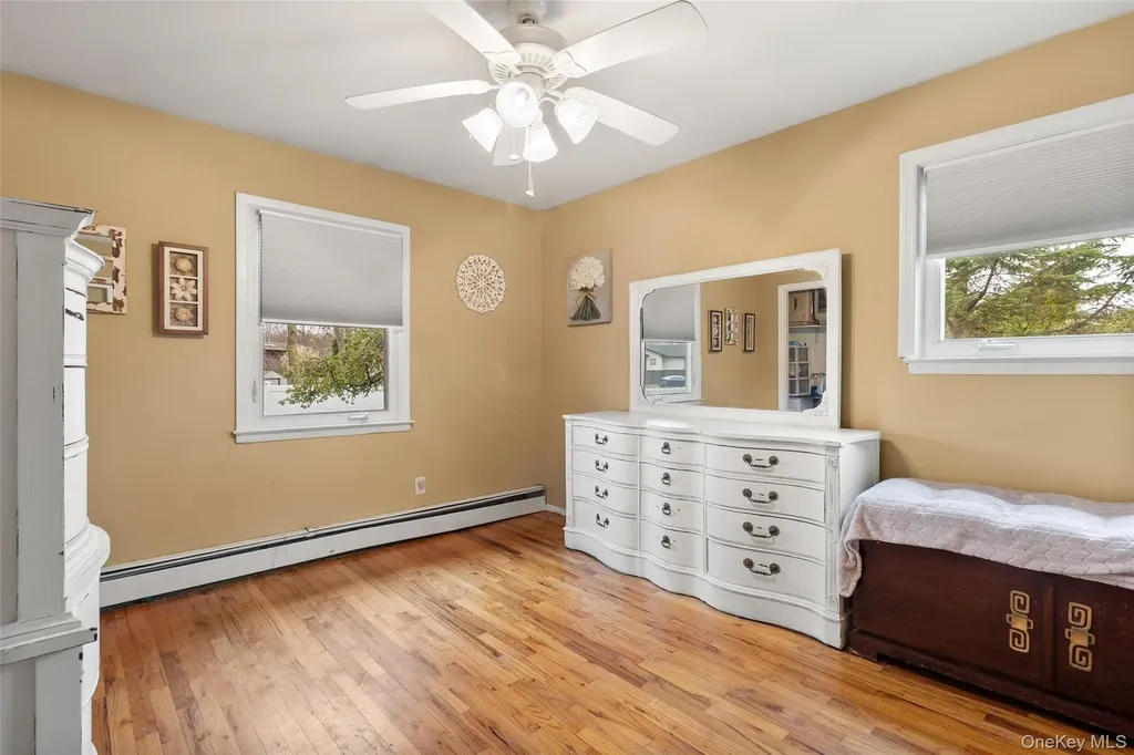 10 Denise Drive North Babylon NY 11703