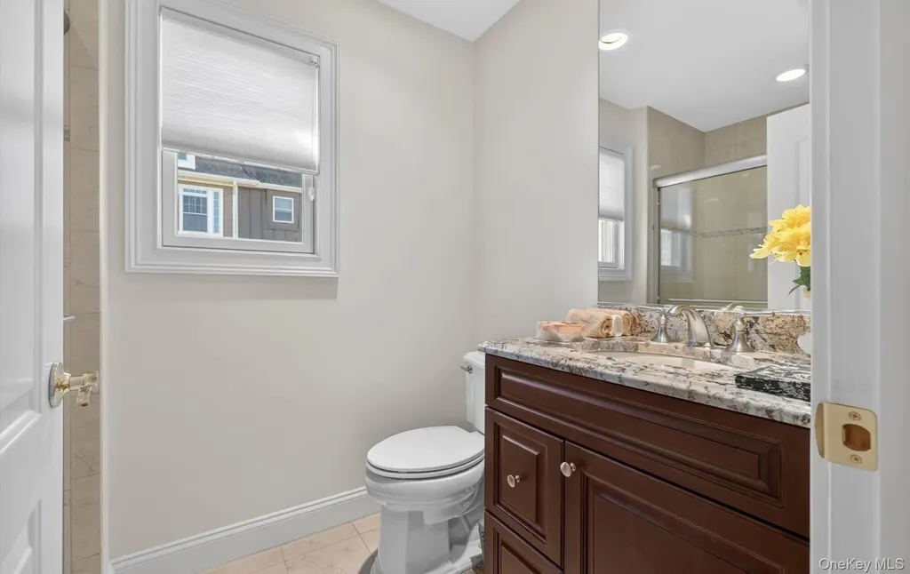 702 Equestrian Way Westbury NY 11590