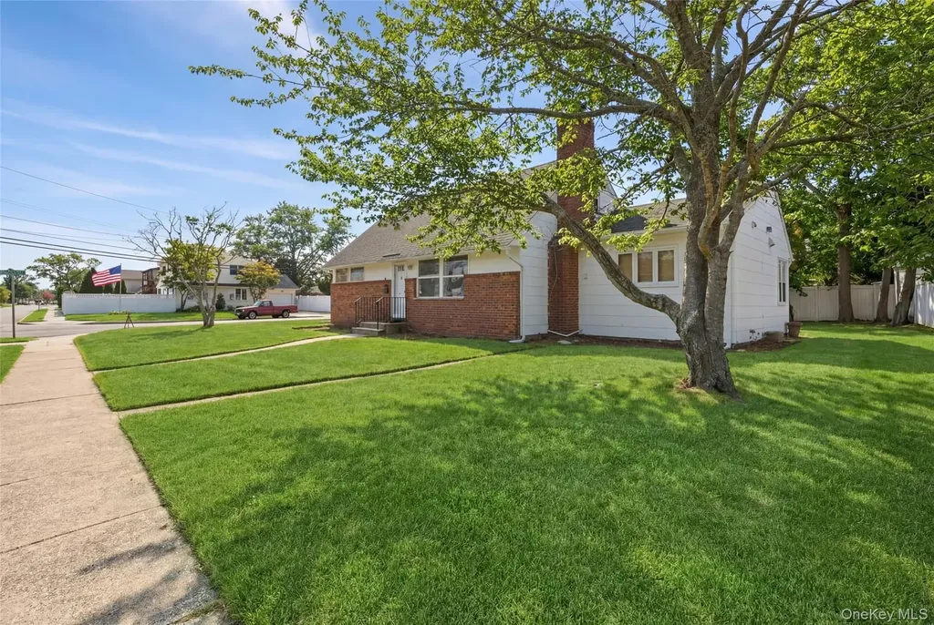 404 Foxdale Avenue Oceanside NY 11572