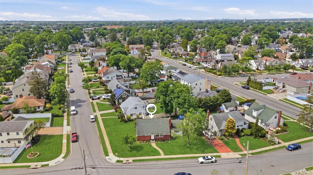 404 Foxdale Avenue Oceanside NY 11572