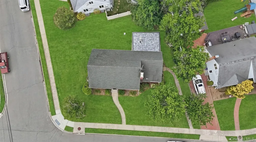 404 Foxdale Avenue Oceanside NY 11572