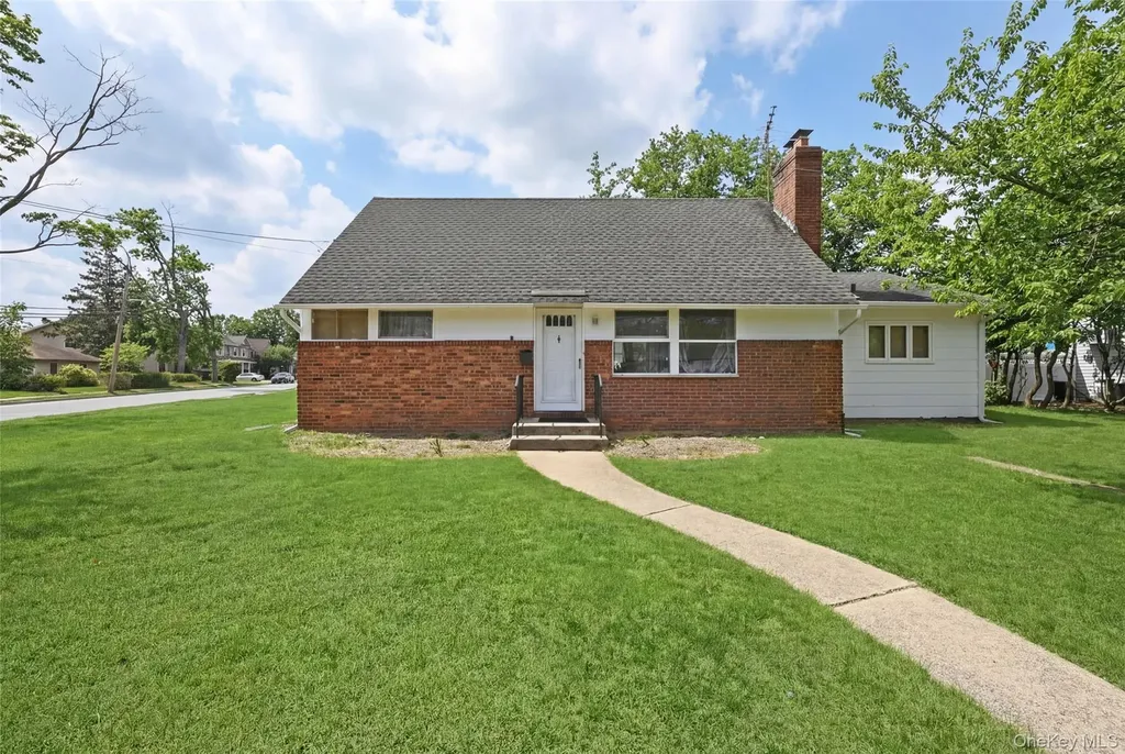 404 Foxdale Avenue Oceanside NY 11572