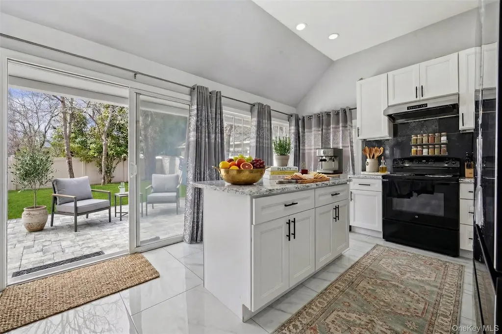 404 Foxdale Avenue Oceanside NY 11572