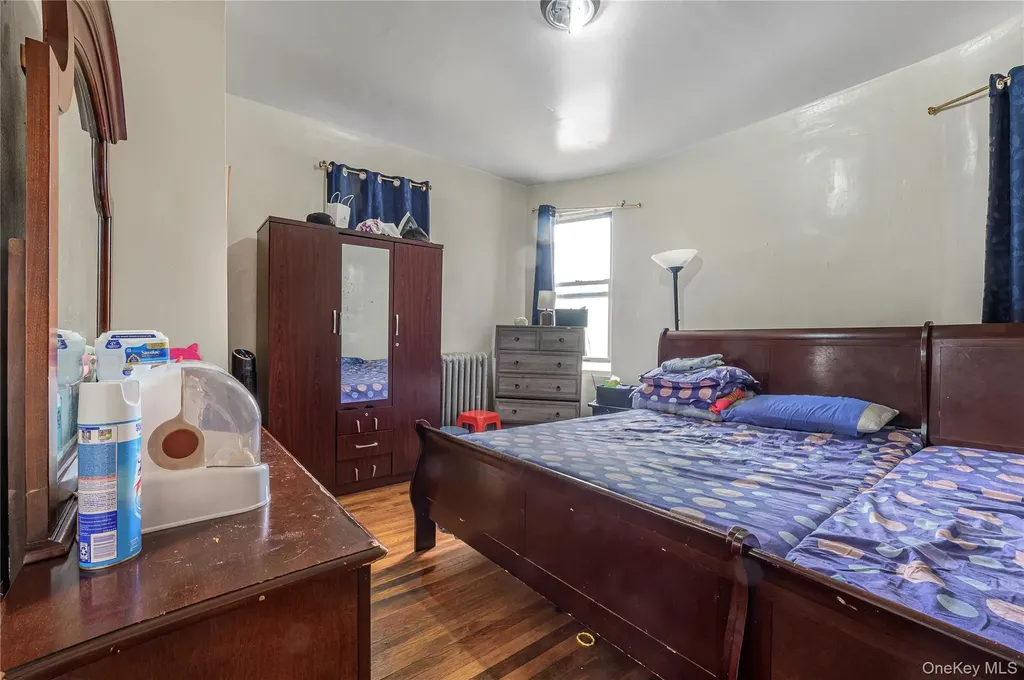 748 E 225 Street Bronx NY 10466