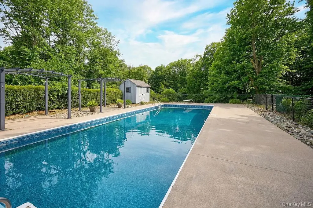 180 Ridge Drive Middletown NY 10940
